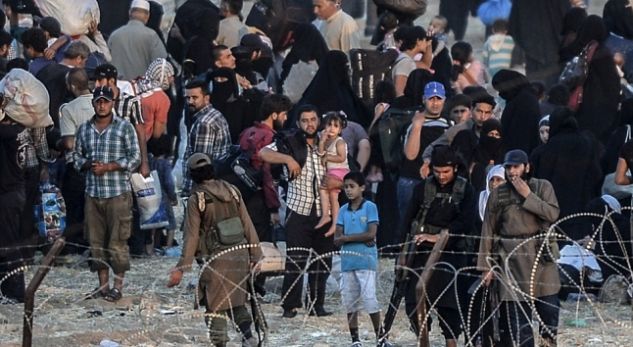 Vala e emigrantëve, Maqedonia shpall gjendjen e jashtëzakonshme