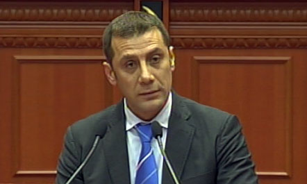 Mark Frroku heq dorë nga mandati i deputetit