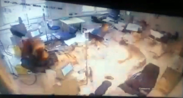 VIDEO/ Momenti kur pacienti dogji pacientin tjetër dje te Spitali Amerikan