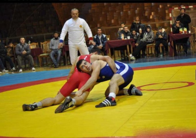 Ministria e Sportit bllokon fondin, Federata e Mundjes e hedh në gjyq, rrezikohet Botërori