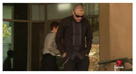 E dashura vdiq në aksident me makinë, dënimi që ky djalë i bëri vetes të prek zemrën