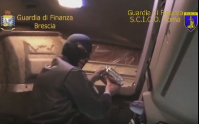 VIDEO/ Dalin pamjet e superoperacionit ku u kapën 5 ton drogë dhe u arrestuan 99 persona