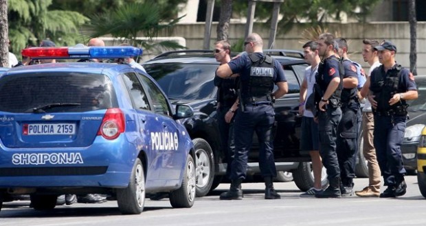 Bilanci i Policisë: 80 të arrestuar gjatë fundjavës, sekuestrohen armë dhe eksploziv