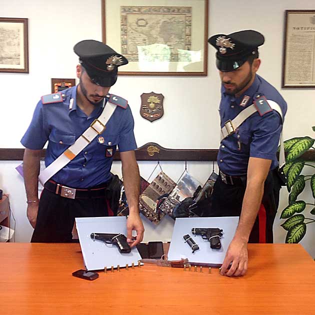 Itali, arrestohen 3 shqiptarë mes tyre një femër, lëviznin  të armatosur në Romë