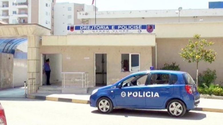 Në Vlorë, makina shpërthen para komisariatit të policisë