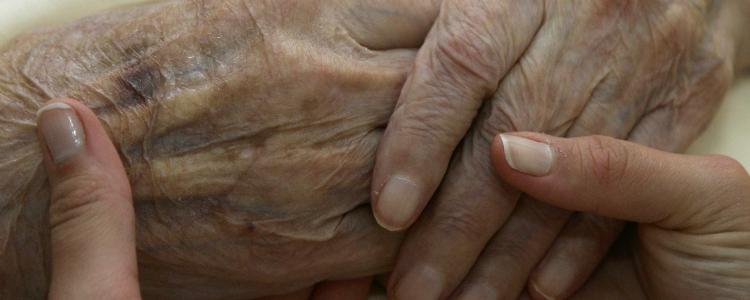 I ndau Lufta e Dytë Botërore, nëna me të bijën bashkohen pas 71 vjetësh ndarje