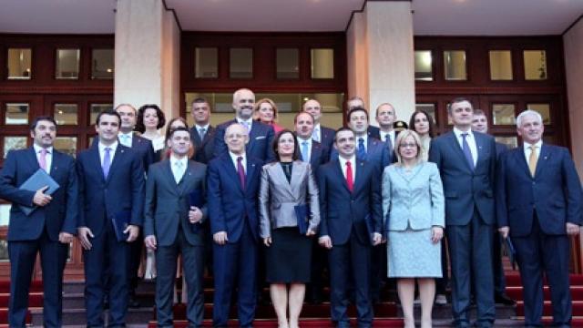 Biznesi: Ligje selektive, shteti është kapur nga kompani të vecanta