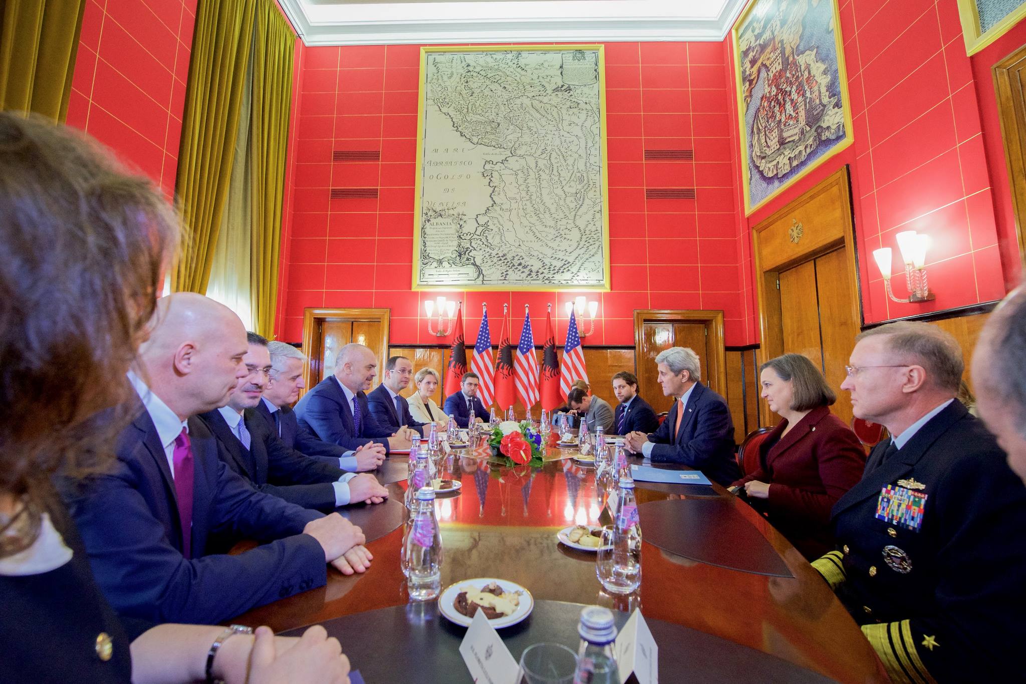 “Ministri” Pandeli Majko, pse ishte në delegacionin qeveritar të Ramës!