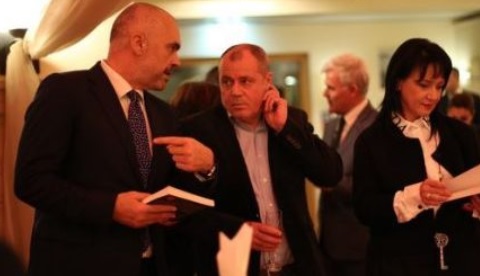 Mustafa Nano: Ramës i ka dalë çdo gjë nga kontrolli,
nëse s’do ishte LSI…