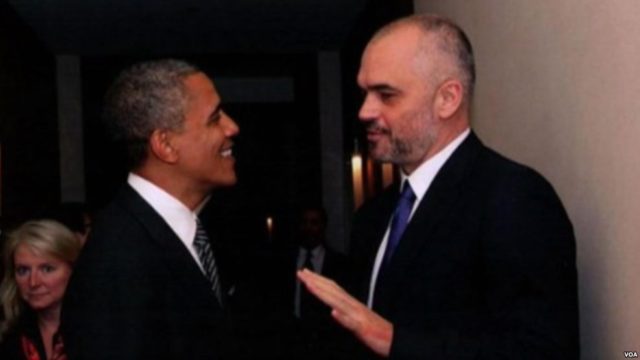 Batutat në Kuvend: “Rama dhe Bilali si çift gay te festa e Obamës”