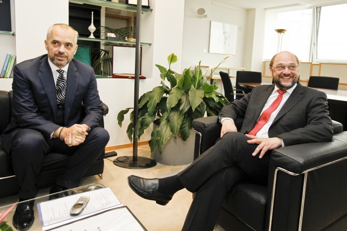 Shulz: Faleminderit qeverisë që nuk mbështet Rusinë