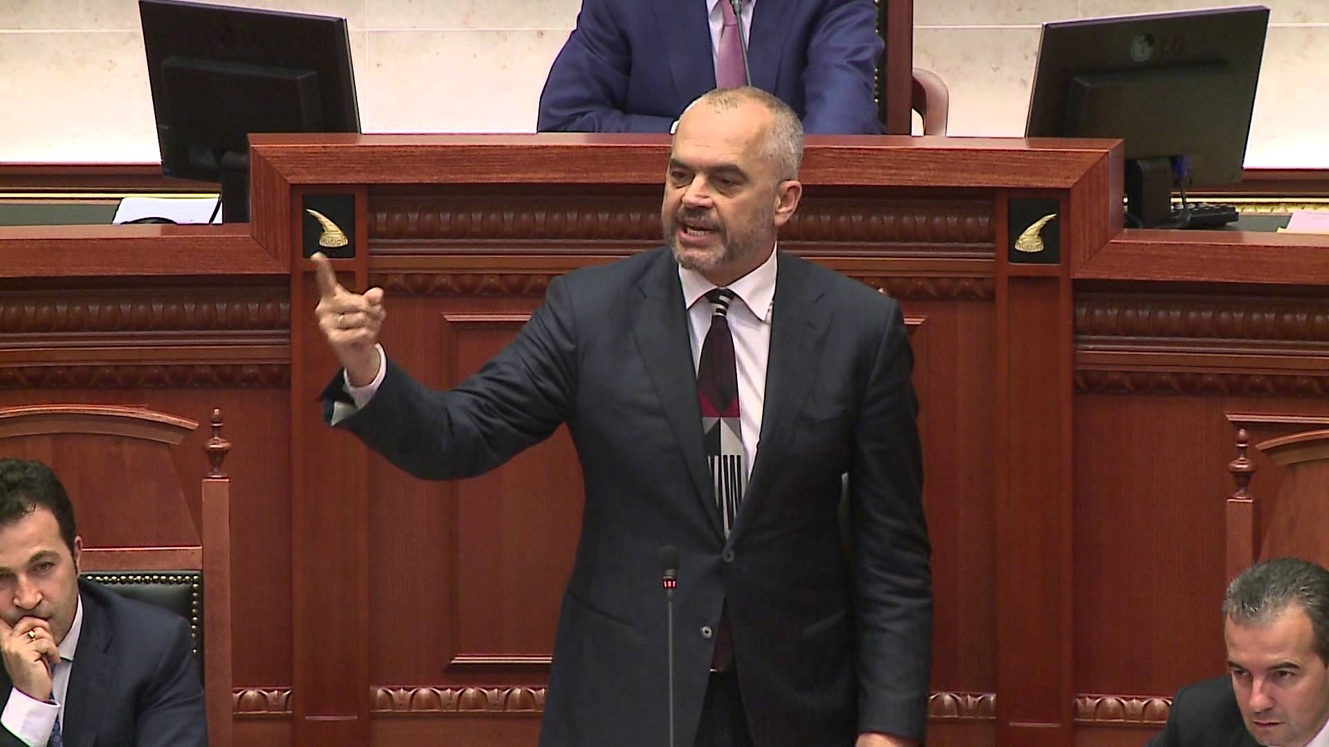 DEBATI/ Pas PD-së, Rama sulmon e ofendon edhe deputetët Hafizi e Blushi