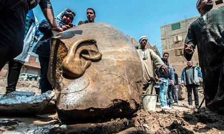 FOTO/Zbulohet statuja e “Faraonit të Madh”