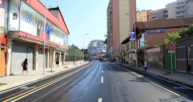 Thyhet dhe grabitet një bankomat tek rruga e Dibrës