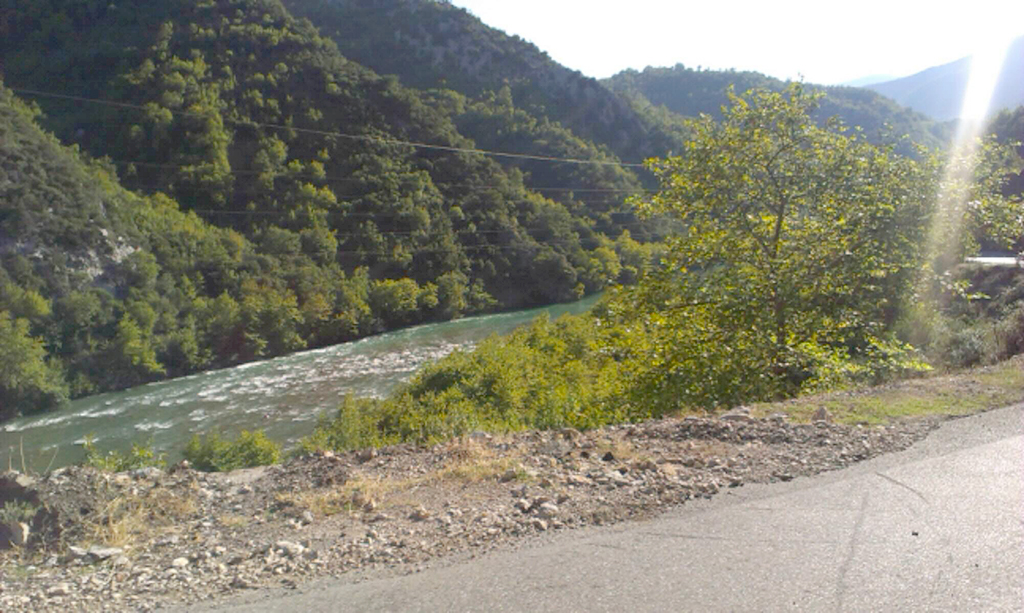 Për pushime në Shqipëri, aksidentohen në Shkopet 3 anëtarë të një familje polake