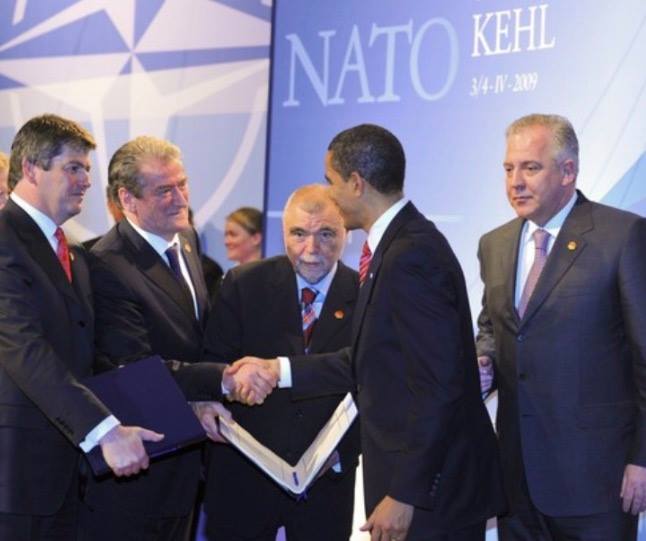 “Shqipëria 8 vjet më parë anëtarësohej në NATO, sot prodhuesi kryesor i drogës”