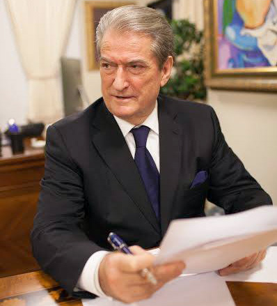 SALI BERISHA/ Maqedonia në udhëkryq!