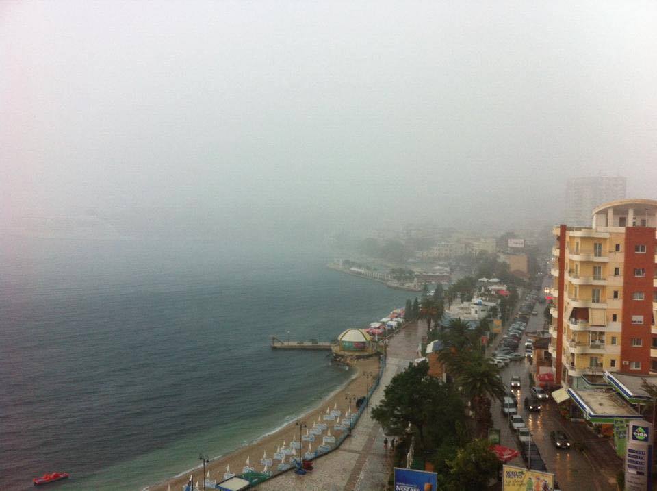 FOTO/ Pasojat e stuhisë së sotme në Sarandë