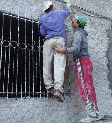 FOTO HUMOR/ Shoku i mirë njihet në ditë të vështira!