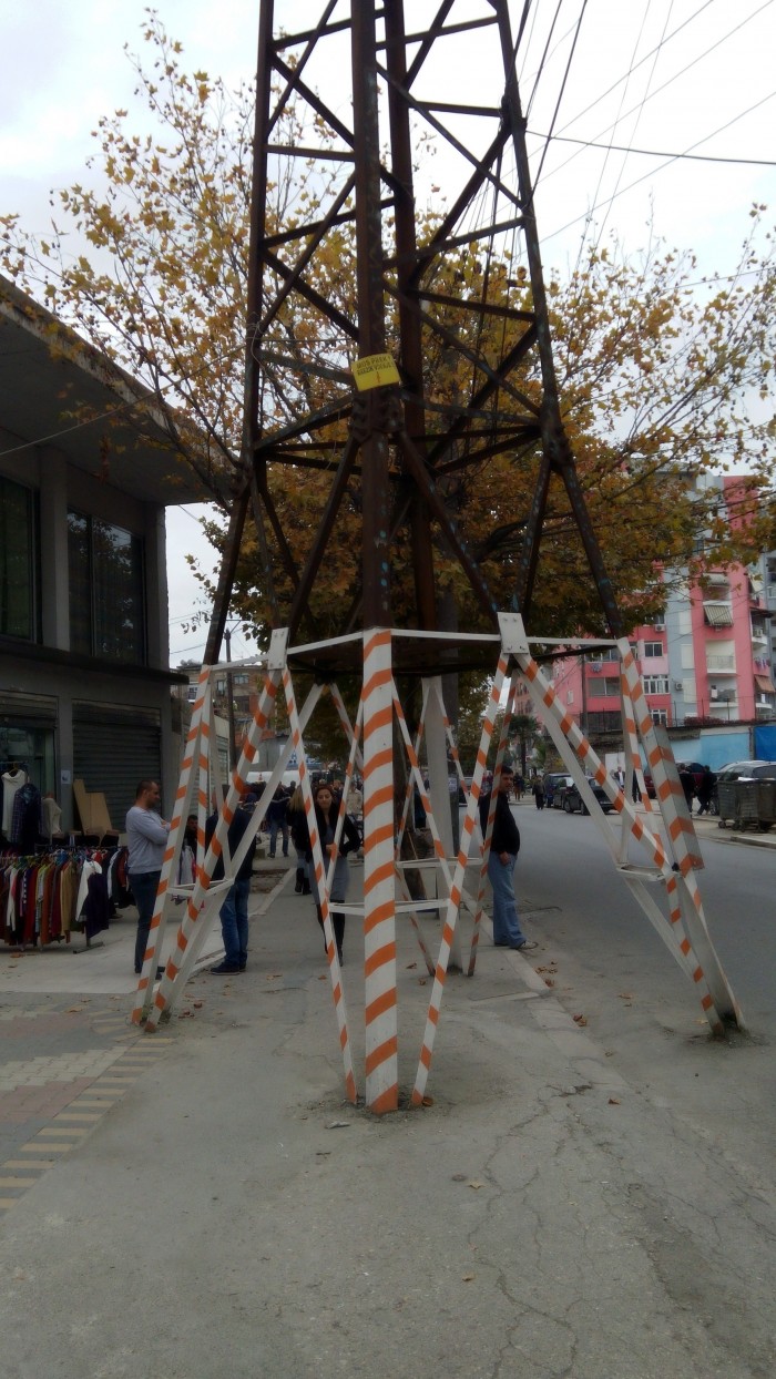 Rruga Don Bosko, që sot pa simbolin e saj