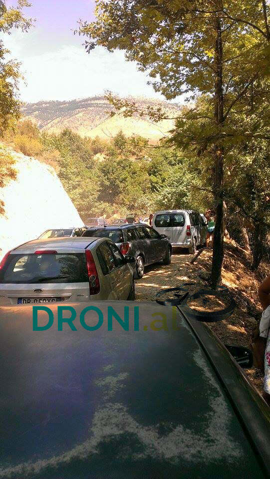 FOTO/ Te “Syri i Kaltër” nuk mund të afrohesh dot…, nuk të lejon as era e rëndë e …