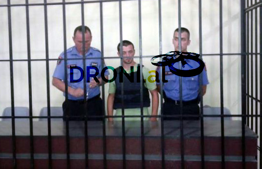 FOTO/ Braktiset nga familjarët në sallën e gjyqit, Sokol Mjacaj lihet në “arrest në burg”