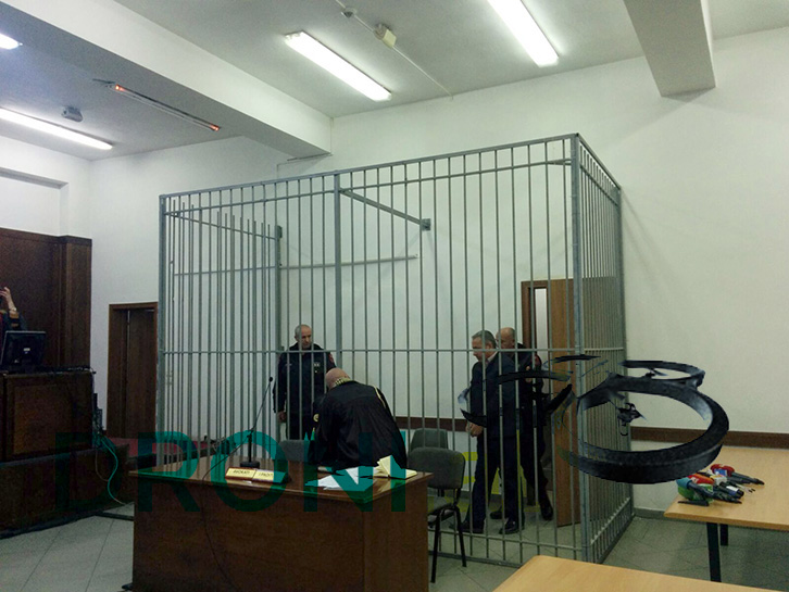 FOTO/ Gjykata lë në burg Spiro Kserën dhe ish-vartësin, liron dy ish-vartëset e tij
