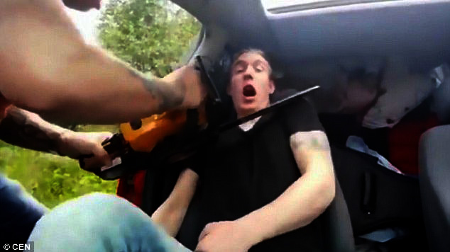 VIDEO/ Shakaja për pak sa nuk përfundoi në tragjedi