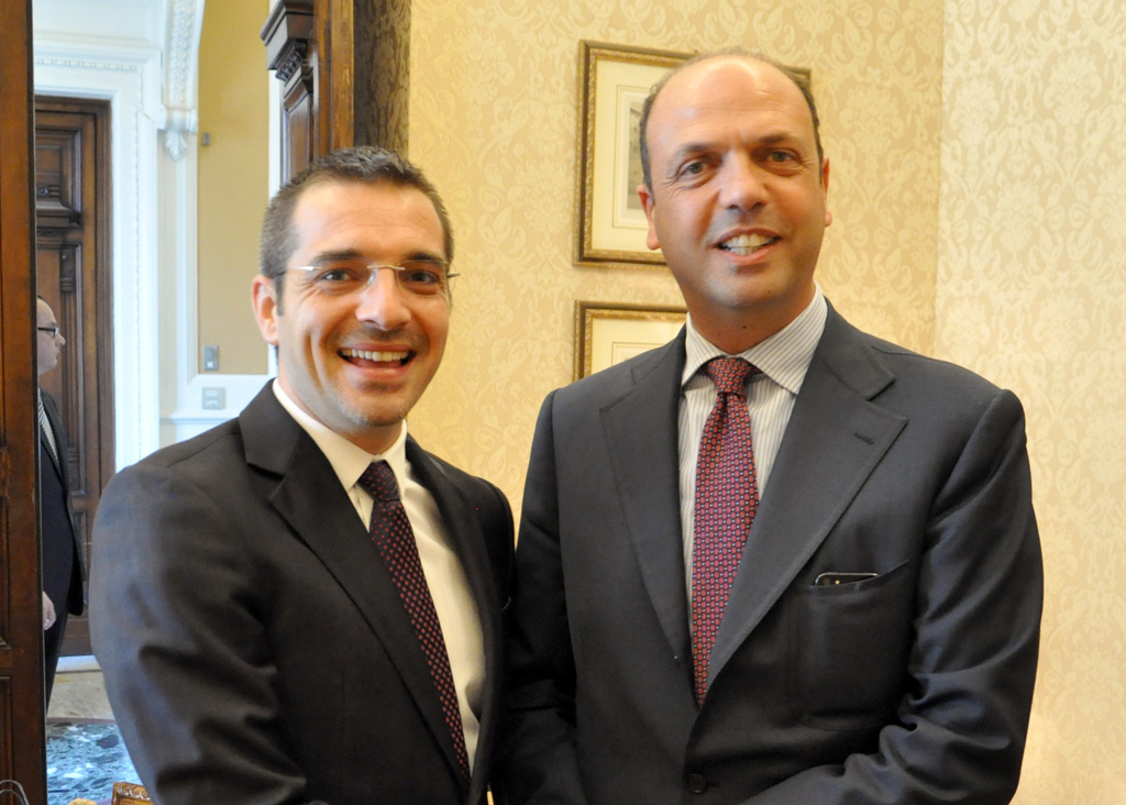 Ministri i Brendshëm i Italisë, Alfano: Dëbuam çiftin shqiptar që nxiste xhihadin, aksioni vijon