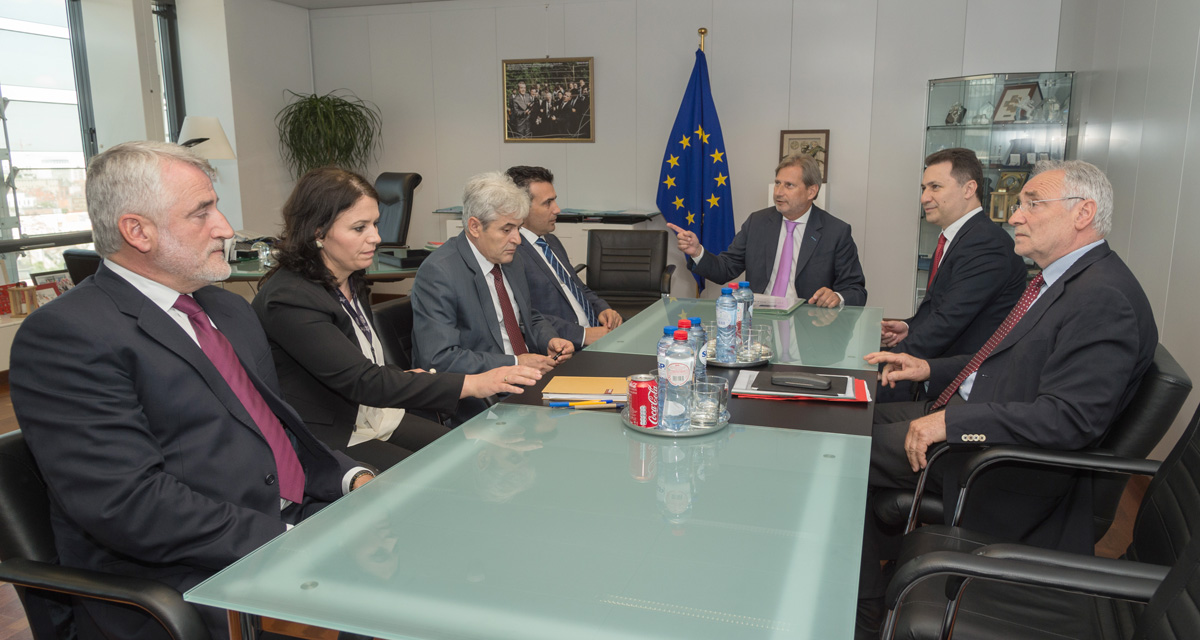 MARRËVESHJA MAQEDONI/ Gruevski jep dorëheqjen, opozita hyn në Parlament, zgjedhje të parakohshme në 21 prill 2016