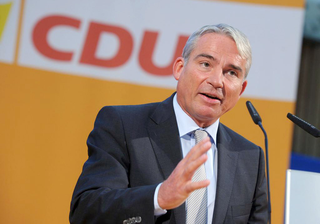 Nënkryetari i CDU apel për azilkërkuesit: Mos shisni shtëpitë, Gjermania do t’ju kthejë