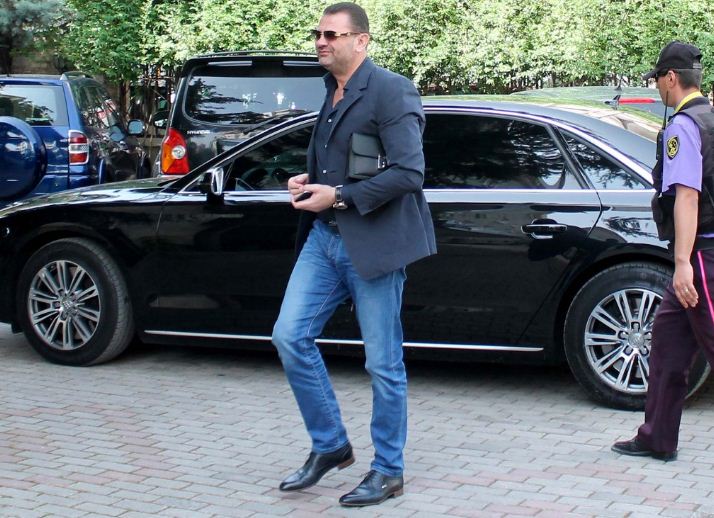 Tom Doshi në Prokurori, merret në pyetje për  pasurinë e tij