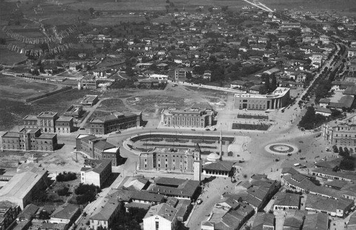 FOTO GALERI/ Tirana në 15 foto…, në vitet e para të saj