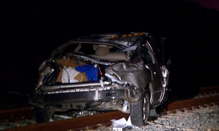 Francë, treni  përplas makinën e ngecur në shina, 3 të vdekur