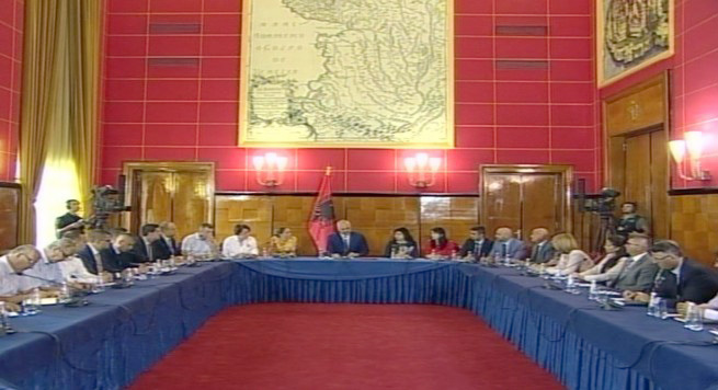 Operacioni për kasat fiskale në dorë konsumatorëve, Rama: Konsumatorët të mos paguajnë nëse s’marrin kupon