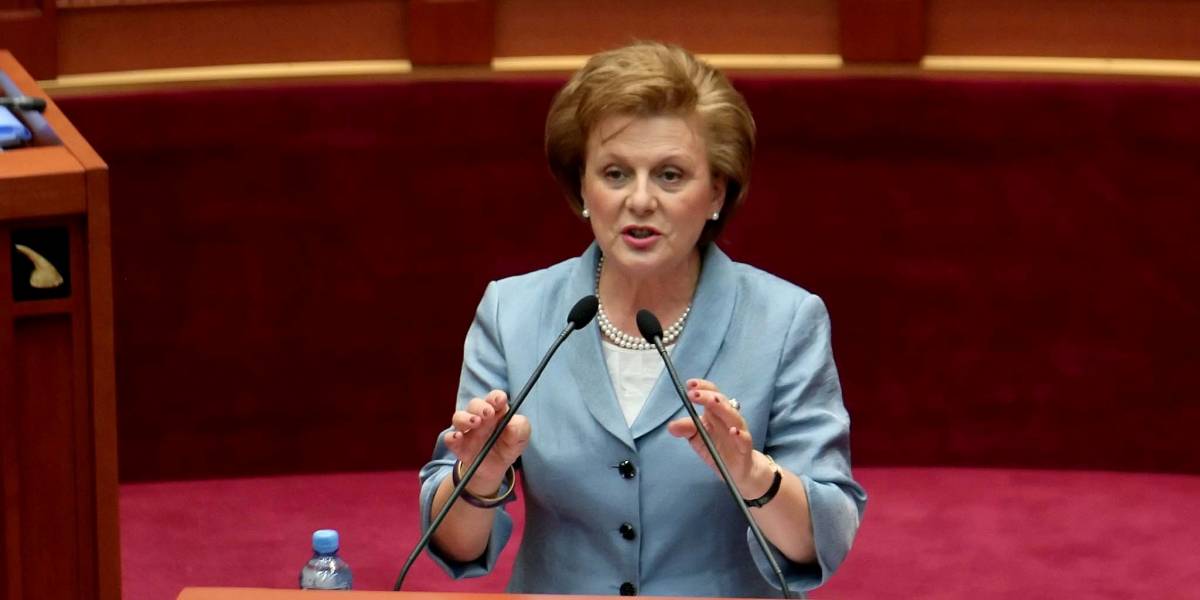 Mazhoranca ruan mandatin e Valentina Leskajt: Mund të bëhet biznes me shtetin nga familja