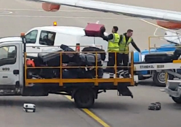 VIDEO/ Kjo është arsyeja pse ju humbasin valixhet kur fluturoni me avion