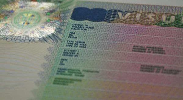 Shqiptarët shkelin vizat amerikane 3 herë më shumë se mesatarja