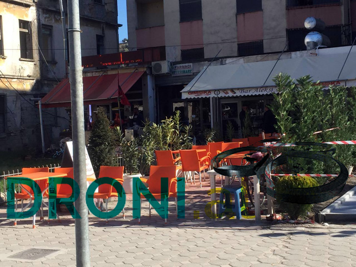 FOTO & EMRA/ Vlorë, duel me armë në qendër të qytetit midis tregtarëve të kafesë