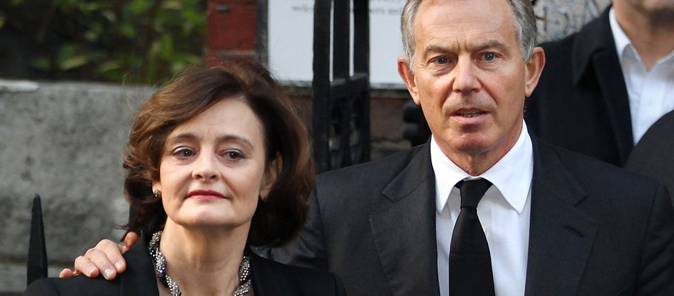 “Daily Mail” për gruan e Tony Bler: Shqipëria i ka dhënë shuma të majme