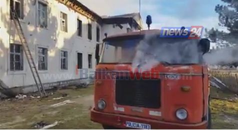 VIDEO/Shkon për të fikur kinemanë, zjarrfikësja merr zjarr vetë