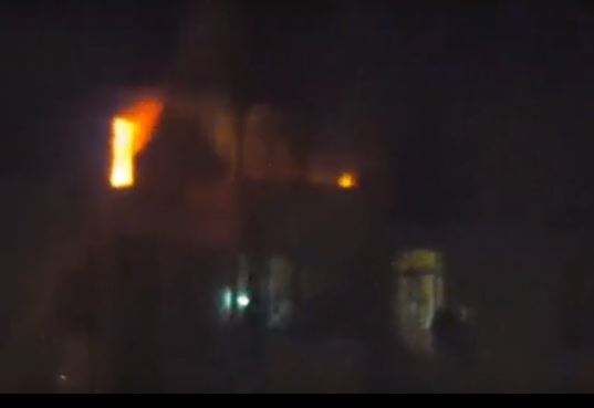 VIDEO/Unaza e Re, humb jetën jetën nga zjarri fëmija 4 vjec