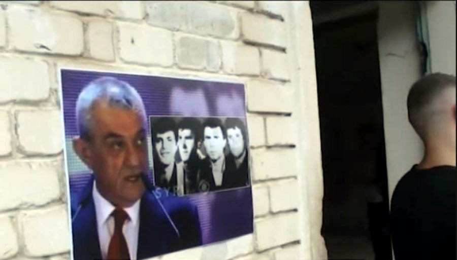 FOTO/ Protestë në burgun e Spaçit kundër Ruçit: Jo pasardhësit e diktaturës në parlament