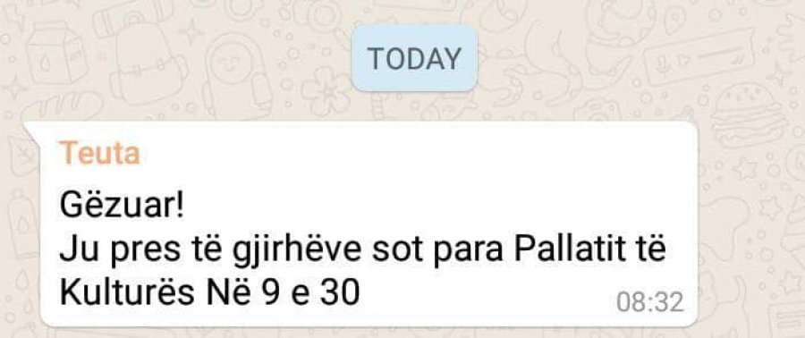 FOTO/ Denoncimi i Vokshit: Mësuesit detyrohen të dalin në shesh bashkë me fëmijët e tyre