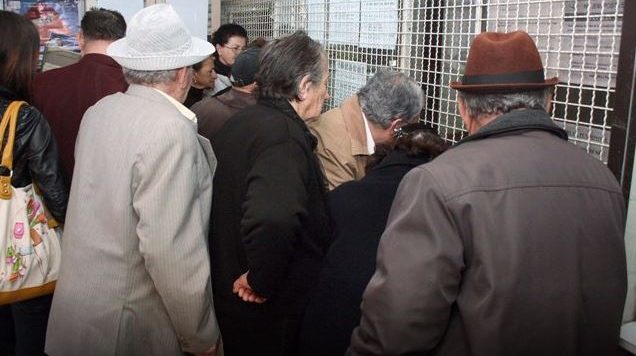 SHUMA/ Rama, shpërblim pensionistëve për festat e fundvitit