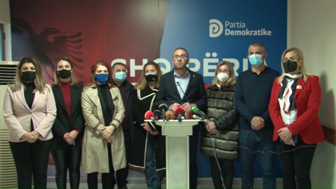 Gazment Bardhi: Dhuna në Elbasan nga banda e Edi Ramës, Policia nuk ben arrestime