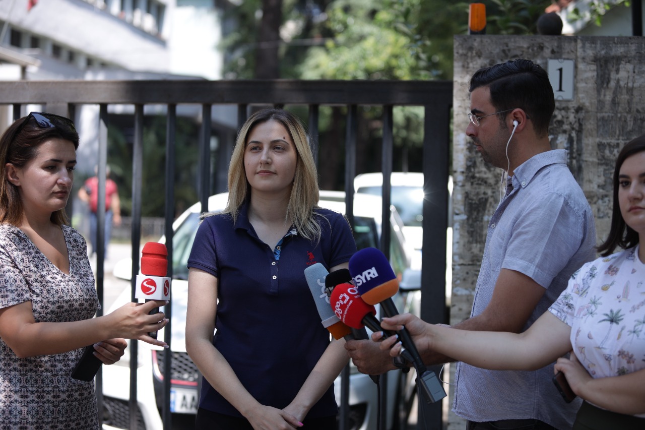 Ina Zhupa pas shtyrjes së gjyqit: SPAK të mos vonojë hetimet për një nga aferat më të mëdha të korrupsionit Rama – Veliaj