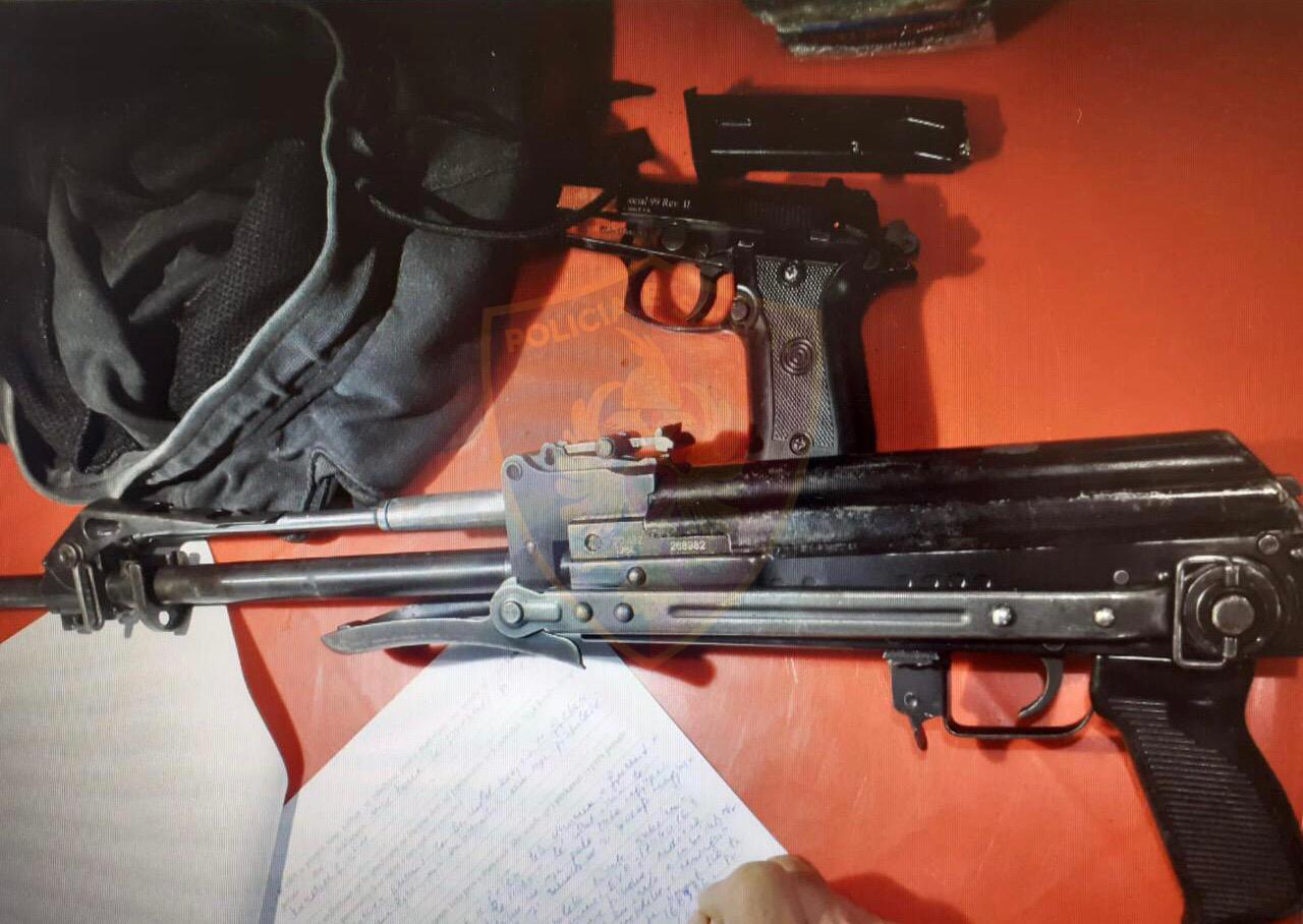 Policia kap ‘mercenarin’ e Bahçallëkut, armë dhe municion