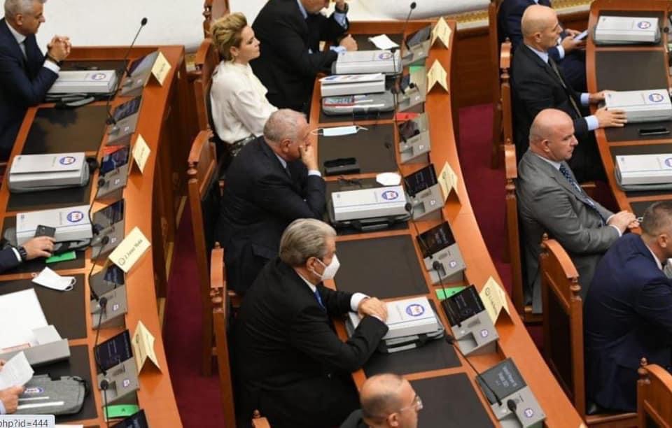 Lindita Nikolla thërret sot sërish seancë  parlamentare, mësohet axhenda