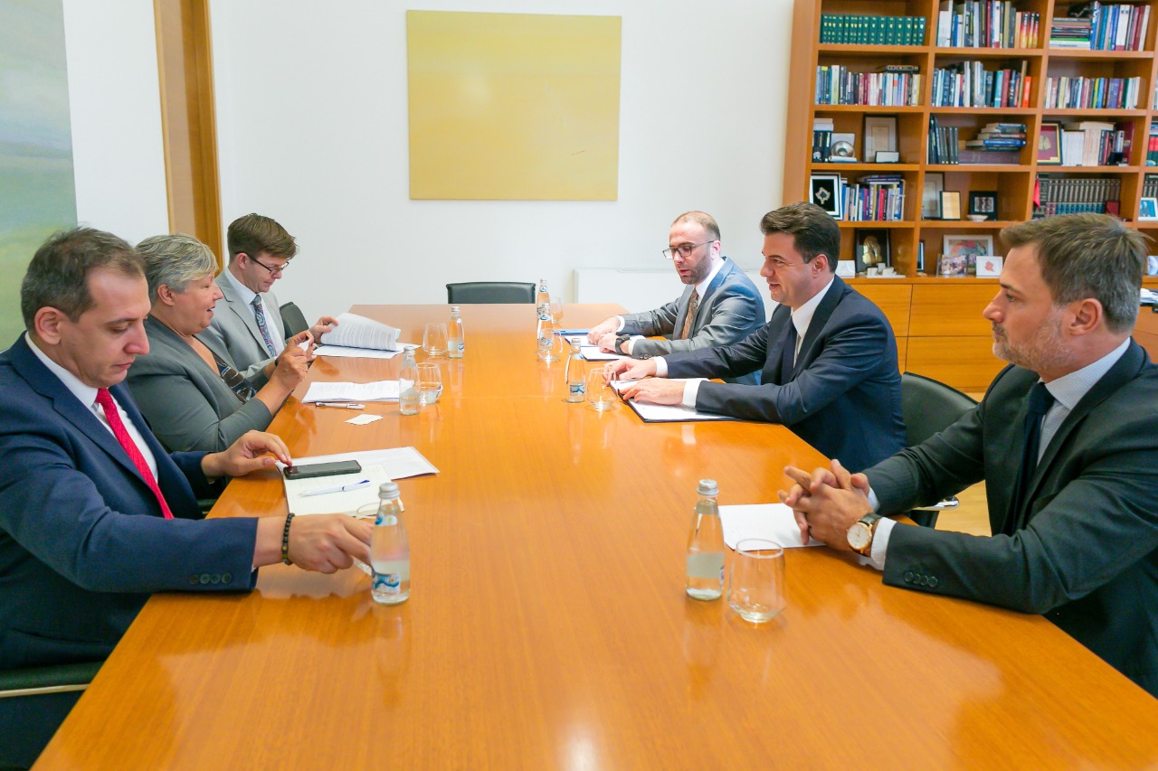 Basha pret kreun e misionit të OSBE/ODIHR: Zgjedhjet u grabitën nga  qeveria